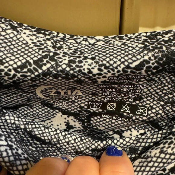 Zyia Active Black & White Leggings Sz 6-8 - Picture 4 of 6